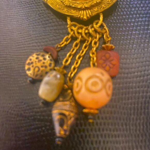 Vintage Brooch beaded excellent piece - Picture 6 of 13